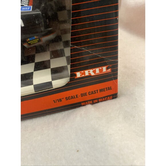 Dale Earnhardt Ertl American Muscle #3 GM Goodwrench 1:18 Diecast Car Box - Picture 5 of 7